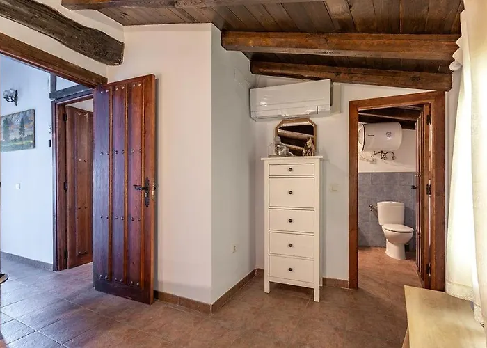 Natural&mente El Tomillar 乡村民宿 *